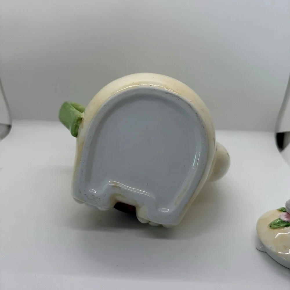 VTG JSNY 1975 Bear Honey Teapot Bee Lid Hand Painted‎ Ceramic Part of Collection